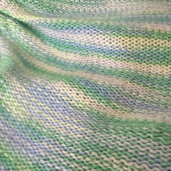 AMERICAN EAGLE OUTFITTERS | Y2K Green & Yellow Blouse with Bell Long Sleeves - Picture 7 of 15